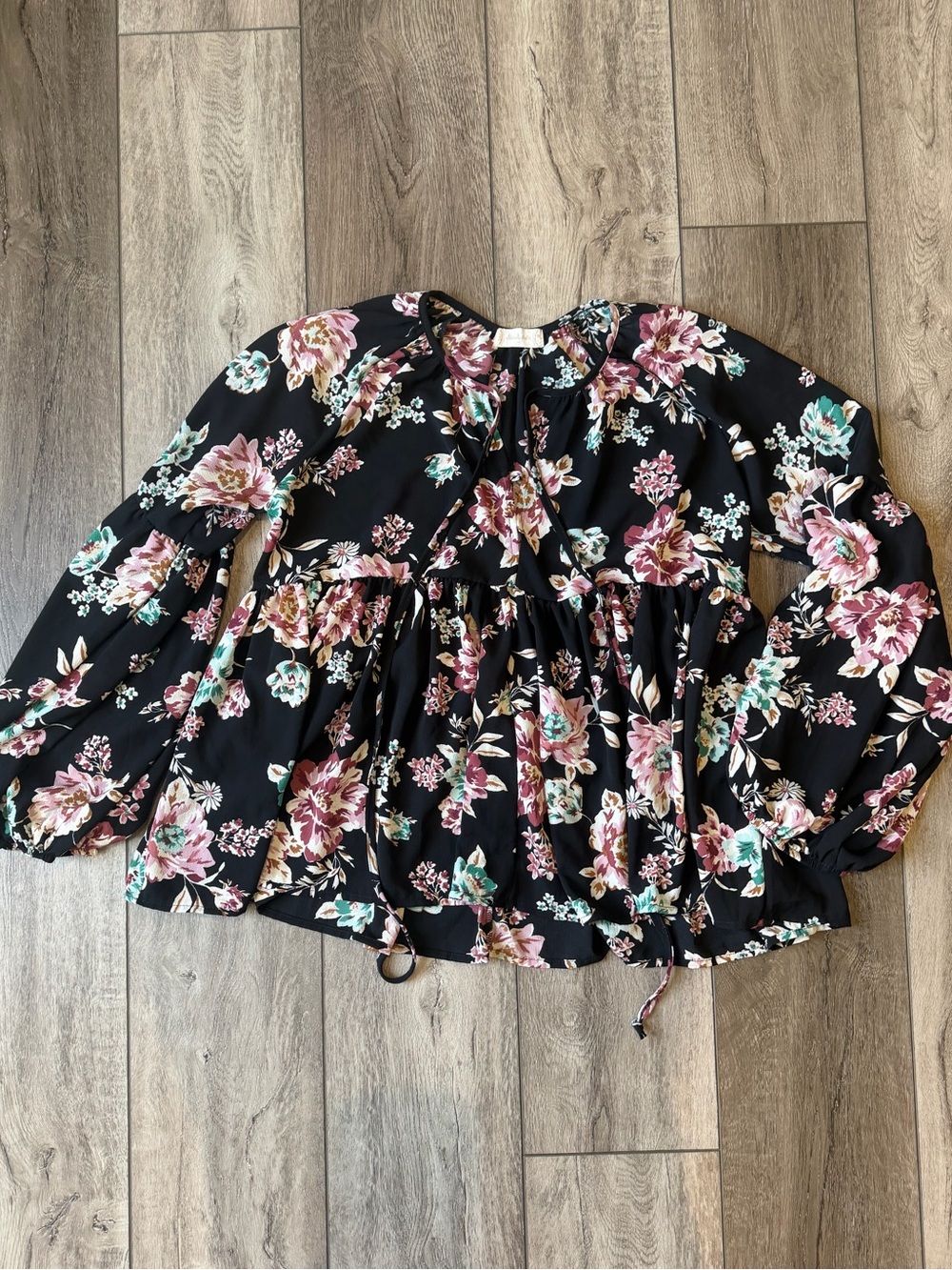 Altar’d State- Bohemian Flowy Oversized Floral Peplum Blouse